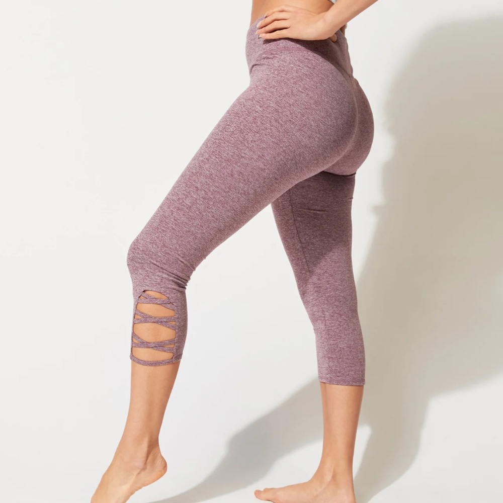 NWOT T4T Monica Criss Cross Crop Leggings in Heather Fig (L) Sustainably Made